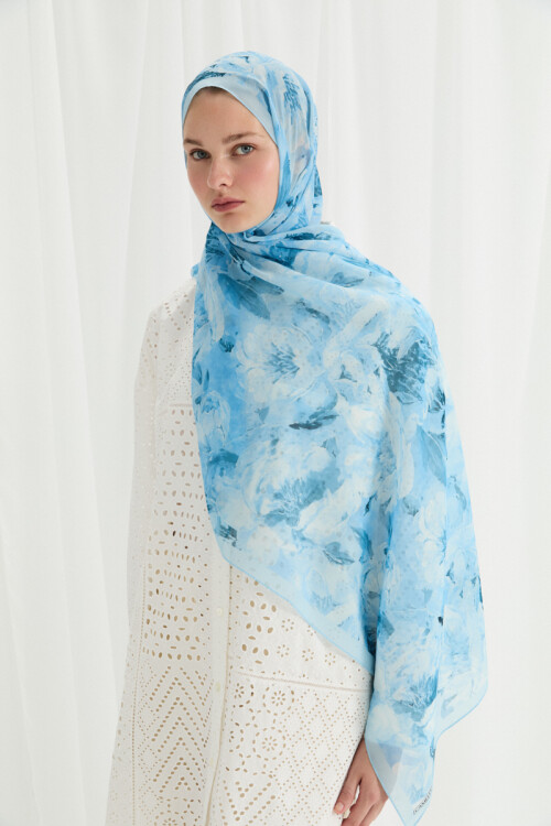 Aura İpek Krep Şal - Bebe Mavisi - Camellia Scarfs (1)