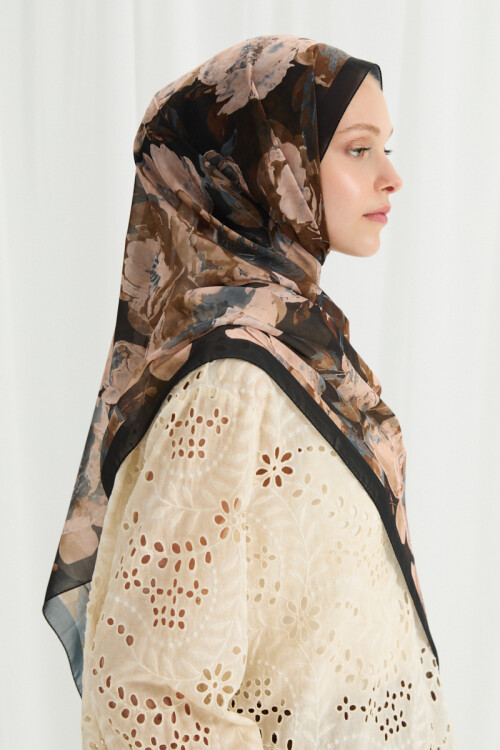 Aura İpek Krep Şal - Siyah-Bej - Camellia Scarfs (1)