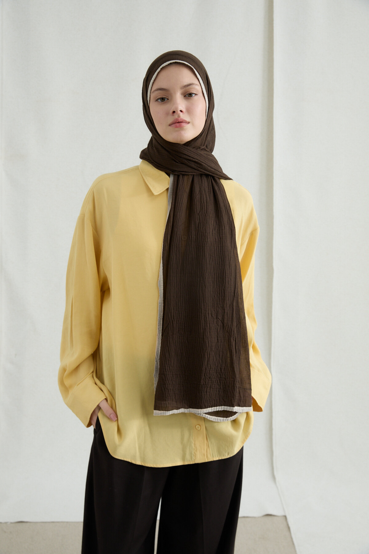 Biyeli Müslin Şal - Kahve - Camellia Scarfs