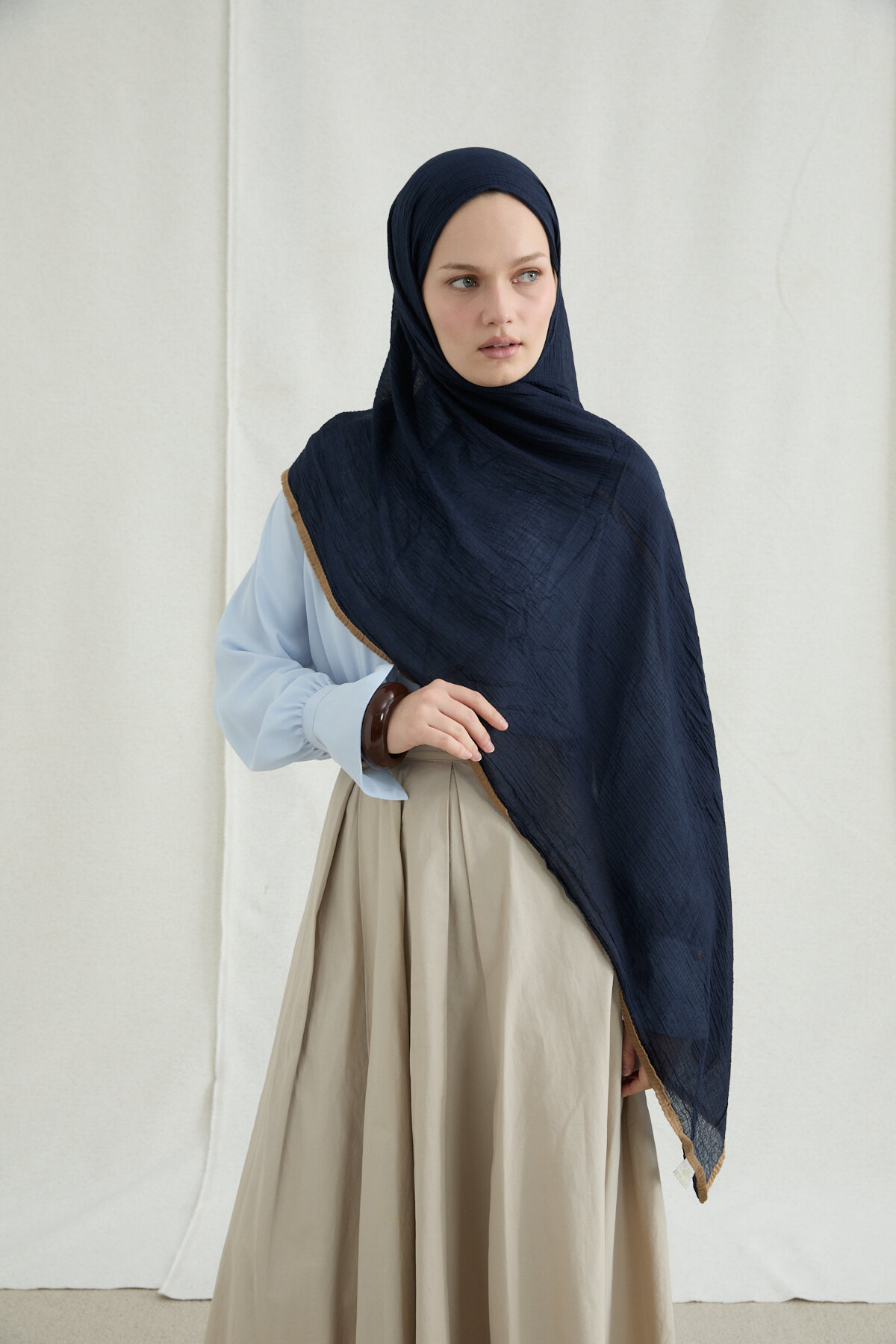 Biyeli Müslin Şal - Lacivert - Camellia Scarfs (1)