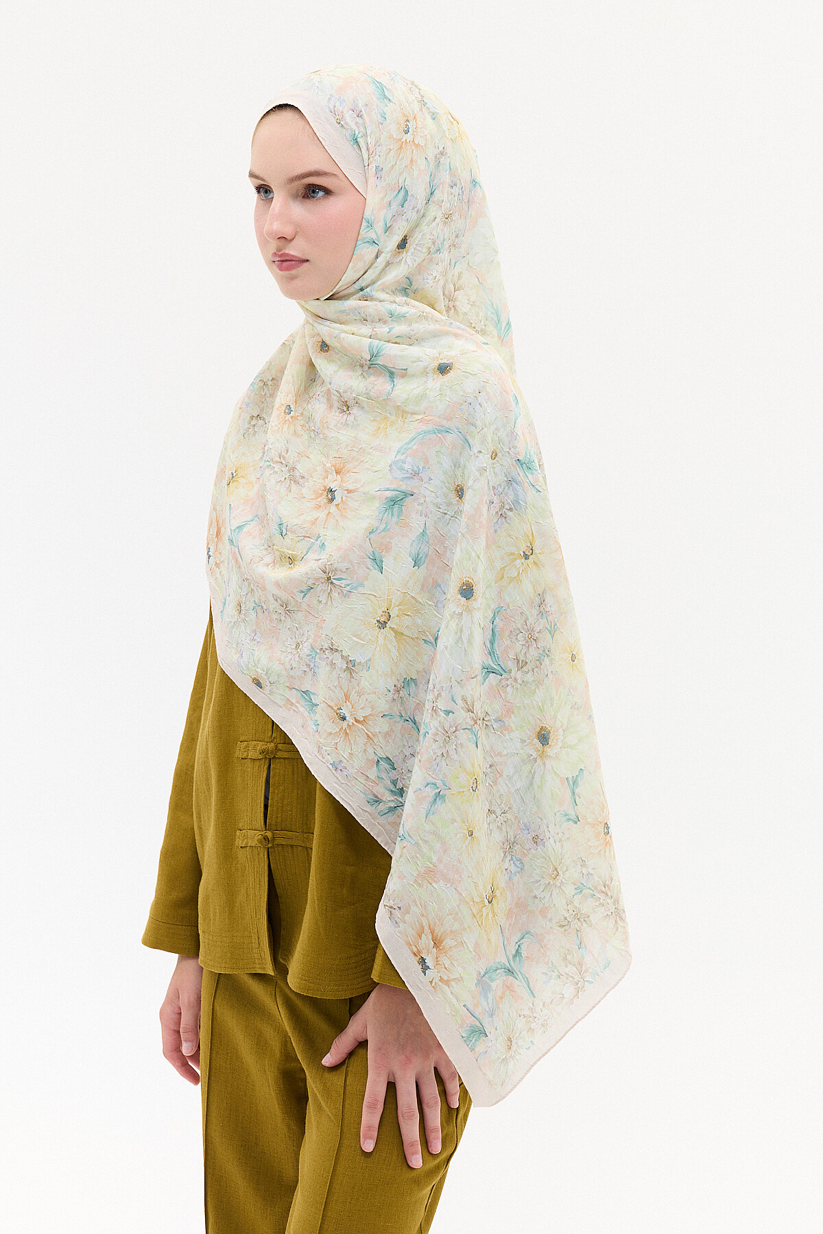 Bom Kraş Şal - Bej - Camellia Scarfs (1)