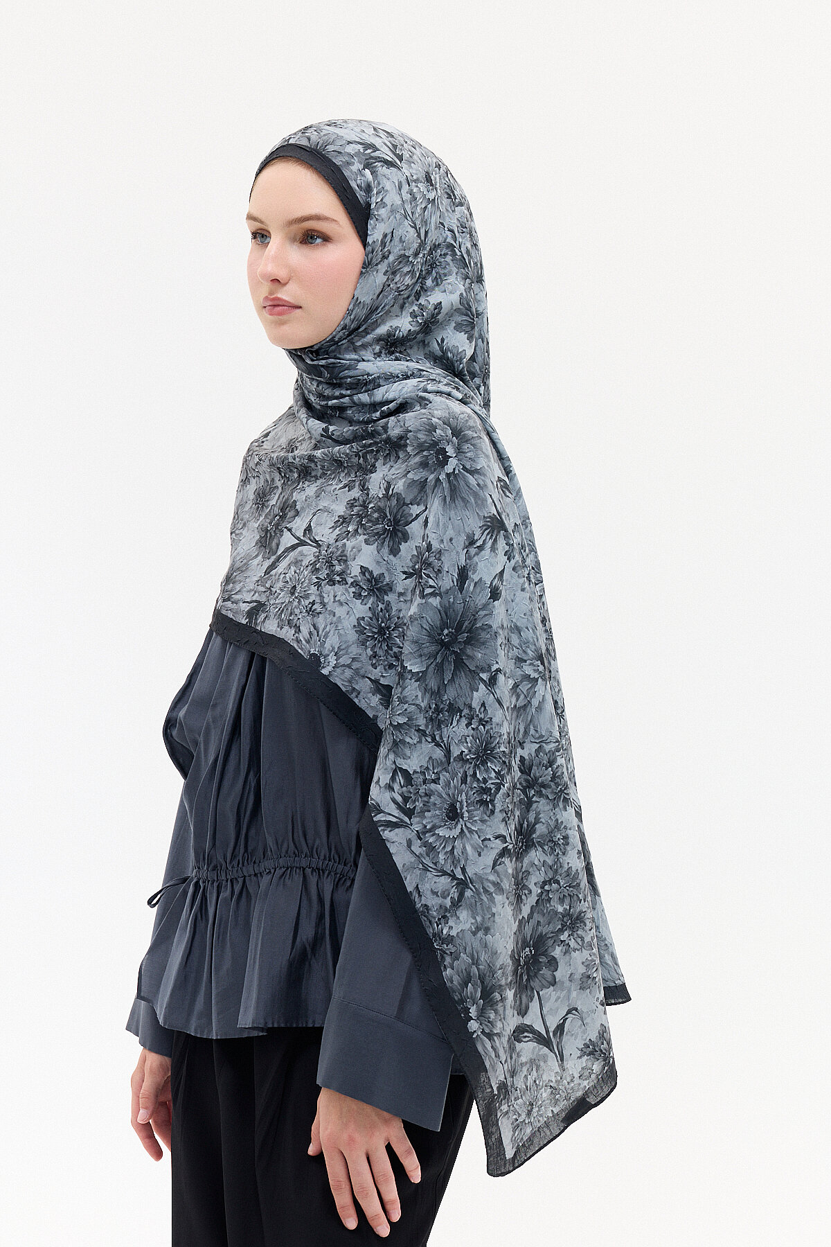 Bom Kraş Şal - Siyah - Camellia Scarfs (1)