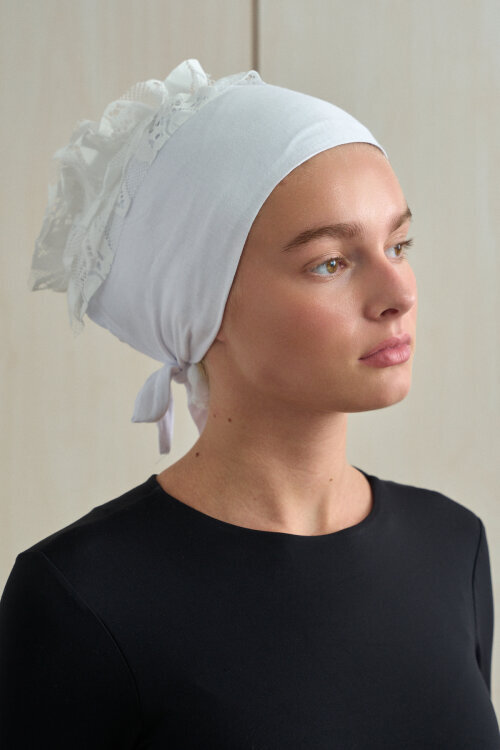 Dikişsiz Fırfır Topuz Bone - Beyaz - Camellia Scarfs