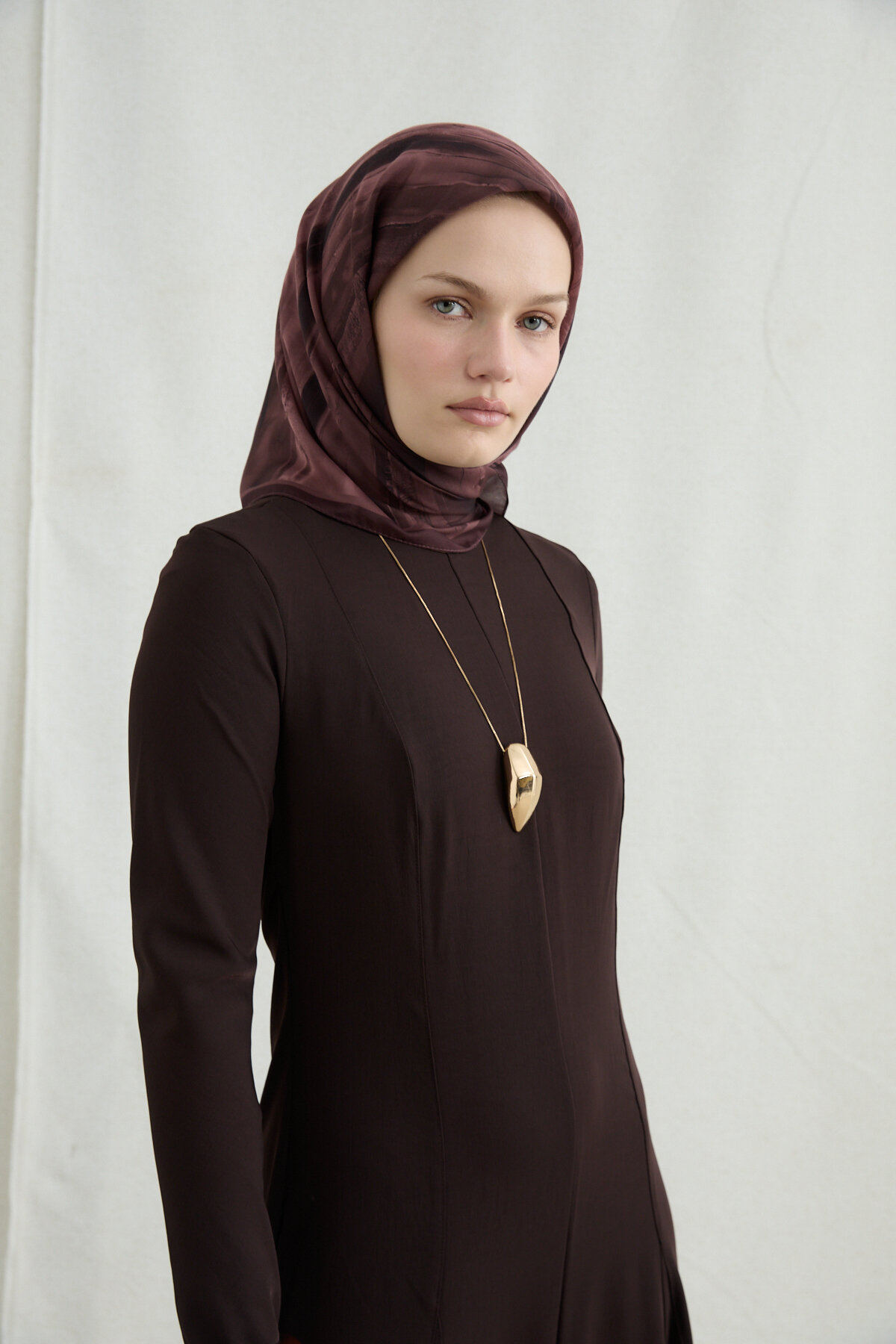 Elenora Soft Eşarp - Erik Çürüğü - Camellia Scarfs (1)