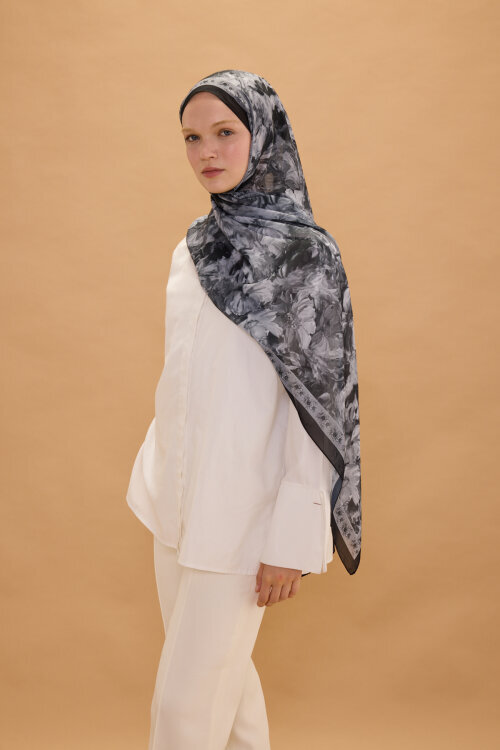 Floransa İpek Krep Şal - Siyah - Camellia Scarfs (1)