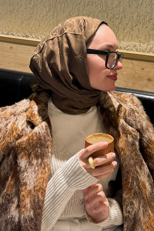 İpeksi Jakar Geometrik Desen Şal - Kahve - Camellia Scarfs