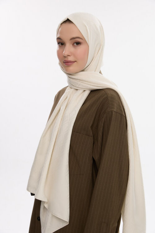 İpeksi Jakar V Desen Şal - Badem Sütü - Camellia Scarfs (1)