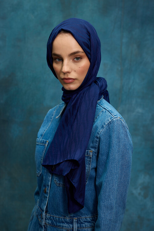 İtalyan Jakar Şal Dalga Desen - Gece Mavisi - Camellia Scarfs (1)