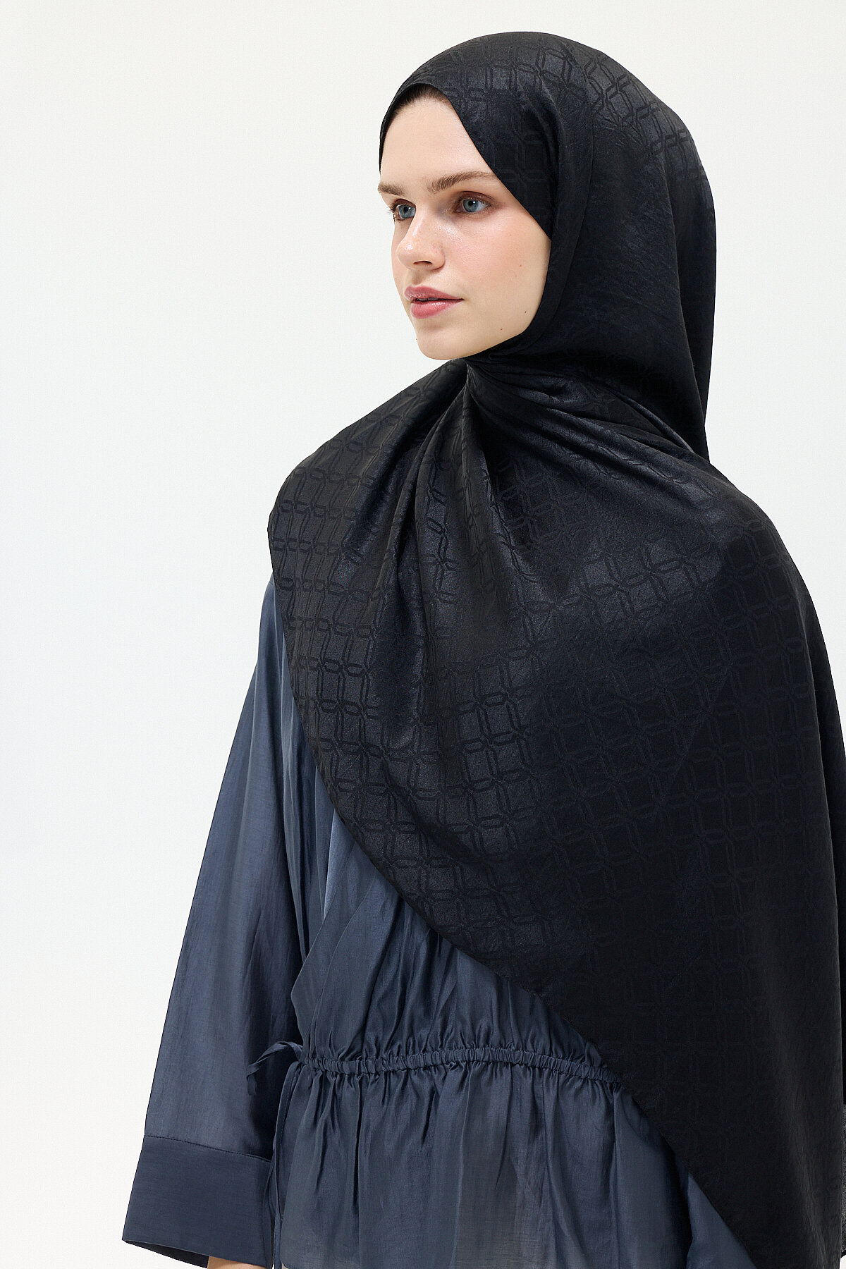 İtalyan Jakar Şal Dama Desen - Siyah - Camellia Scarfs (1)