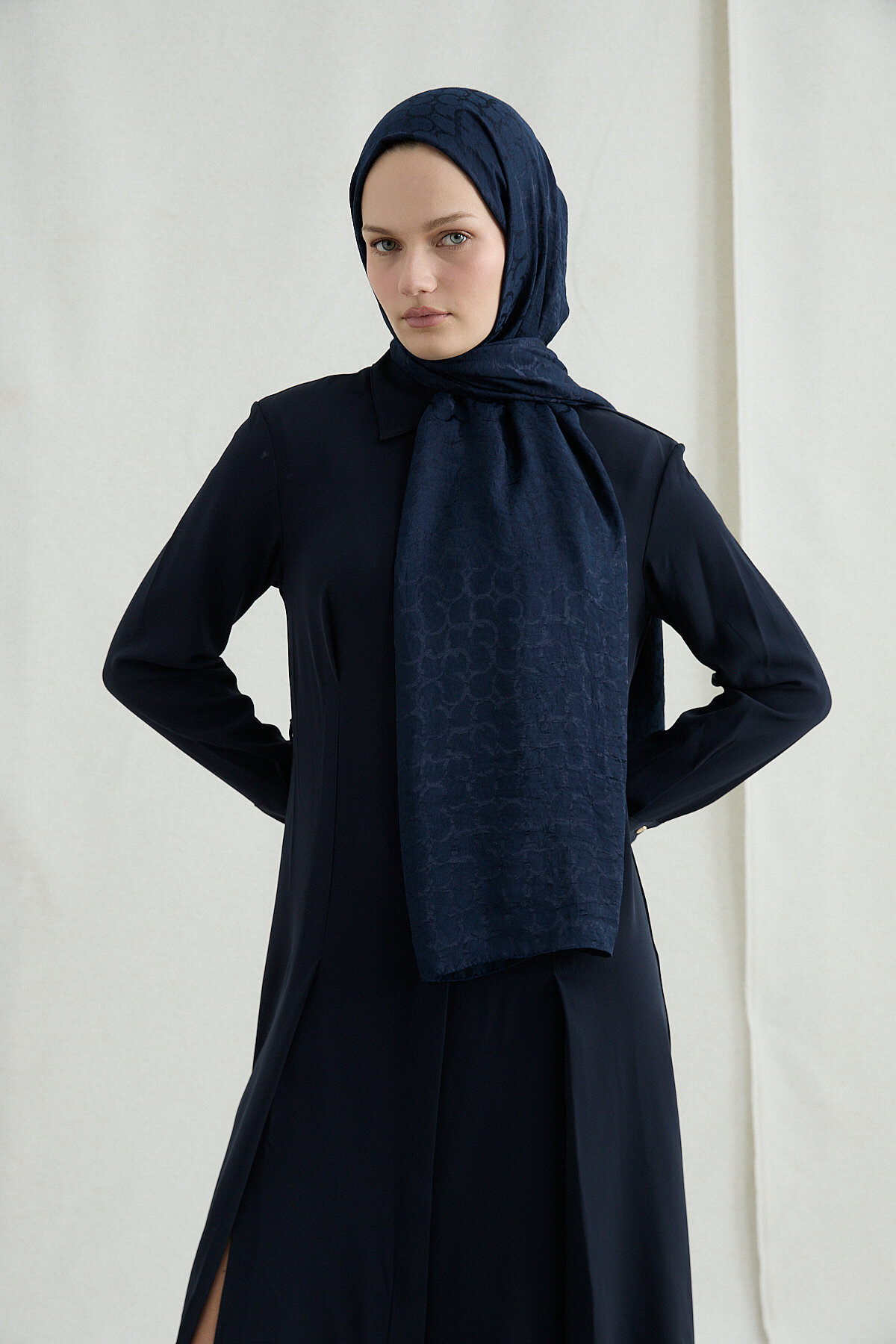 İtalyan Jakar Şal Halka Desen - Lacivert - Camellia Scarfs