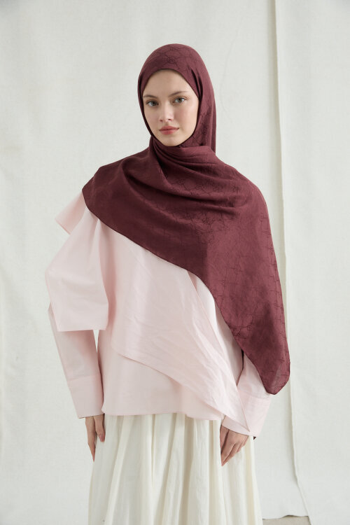 İtalyan Jakar Şal Monogram Desen - Cherry - Camellia Scarfs