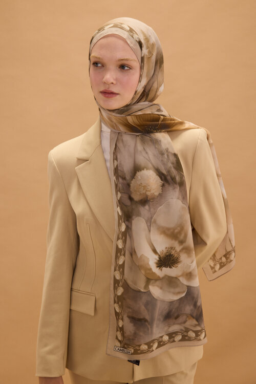 Larissa İpek Krep Şal - Bej - Camellia Scarfs
