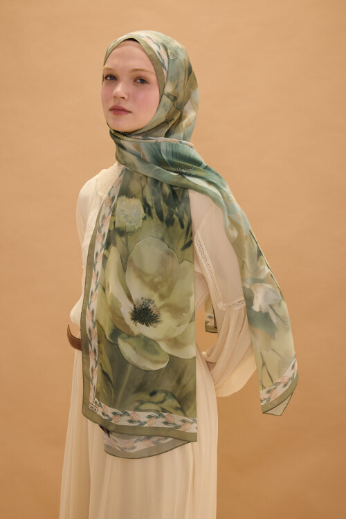 Larissa İpek Krep Şal - Çağla - Camellia Scarfs