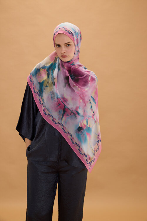 Larissa İpek Krep Şal - Pembe - Camellia Scarfs