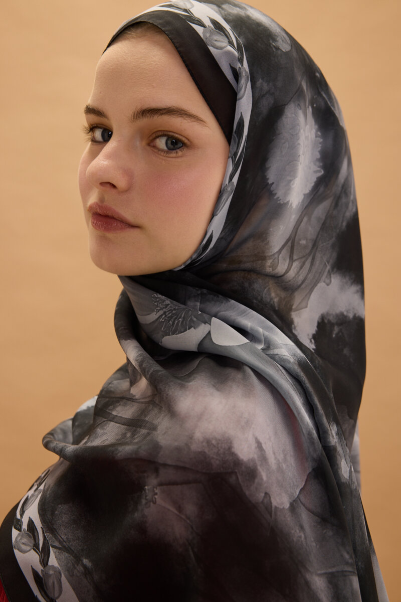 Larissa İpek Krep Şal - Siyah - 4