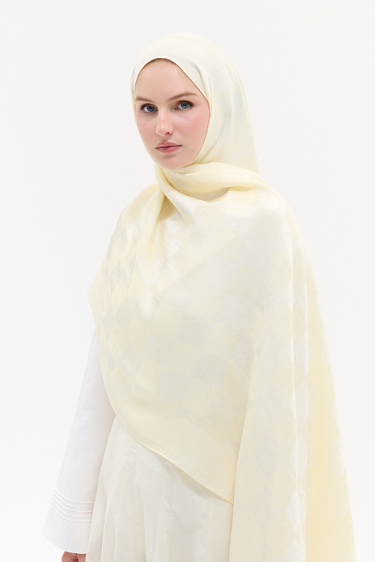 Naia Jakar Şal Monogram Desen - Ekru - Camellia Scarfs (1)
