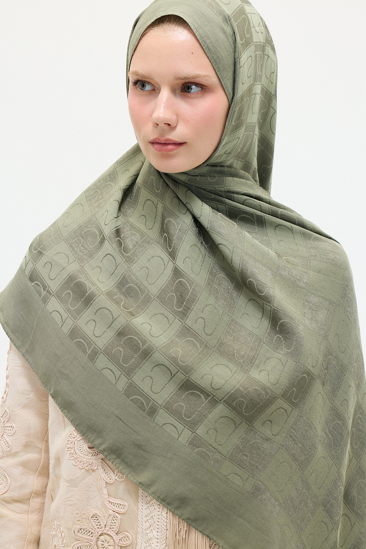 Naia Jakar Şal Monogram Desen - Yeşil - Camellia Scarfs (1)