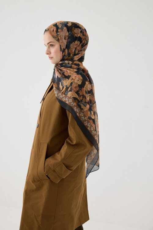 Petra Rami Şal - Siyah Bej - Camellia Scarfs (1)