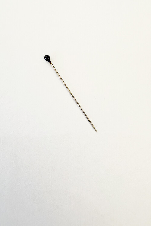 Toplu İğne - Siyah - Camellia Scarfs (1)